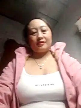 Snapshot of Jolie_sexy chatting on March 4, 2026, 4:59 pm Jolie sexy online show from March 4, 2026, 4:59 pm