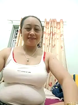 Snapshot of Jolie_sexy chatting on April 1, 2026, 9:12 pm Jolie sexy online show from April 1, 2026, 9:12 pm