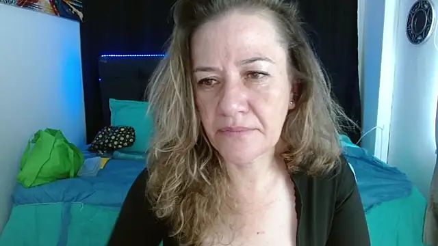 Snapshot of andreea_xx chatting on February 9, 2026, 1:53 pm andreea xx online show from February 9, 2026, 1:53 pm