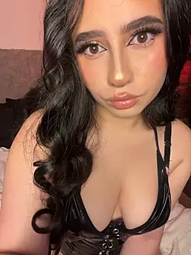 Snapshot of Sofiia_Vegaa chatting on February 21, 2026, 12:01 am Sofiia Vegaa online show from February 21, 2026, 12:01 am