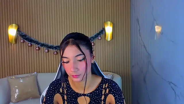 Snapshot of Perla_Moon_Tx chatting on February 6, 2026, 12:34 pm Perla Moon Tx online show from February 6, 2026, 12:34 pm