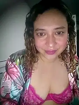 Snapshot of Nyssa_Coil chatting on February 19, 2026, 3:25 am Nyssa Coil online show from February 19, 2026, 3:25 am