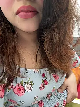 riya sharma11 online show from March 26, 2026, 7:01 pm