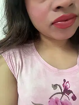 Snapshot of riya_sharma11 chatting on February 17, 2026, 11:40 am riya sharma11 online show from February 17, 2026, 11:40 am