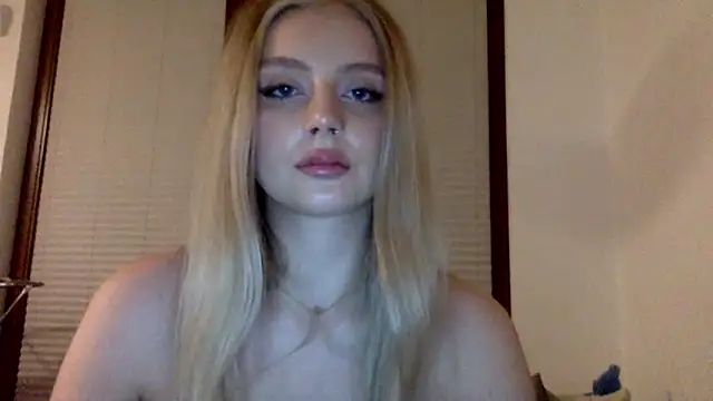 MayaWetDream online show from March 17, 2026, 9:18 pm