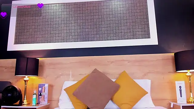 Chloee  Adams online show from March 19, 2026, 12:38 pm