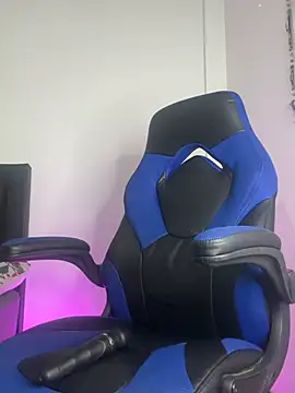 Snapshot of sooe_fox chatting on April 3, 2026, 2:40 am sooe fox online show from April 3, 2026, 2:40 am