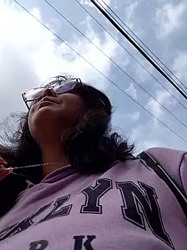 Snapshot of Mari-98 chatting on February 7, 2026, 7:00 pm Mari-98 online show from February 7, 2026, 7:00 pm