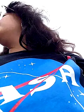 Snapshot of Mari-98 chatting on February 16, 2026, 7:34 pm Mari-98 online show from February 16, 2026, 7:34 pm