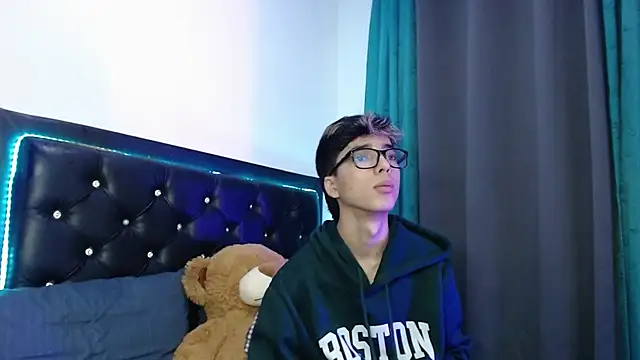 Snapshot of gabriel_x18 chatting on February 15, 2026, 8:02 am gabriel x18 online show from February 15, 2026, 8:02 am