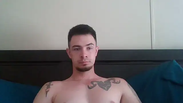 midnightsinz online show from April 2, 2026, 6:14 pm