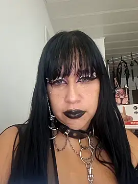 Snapshot of valen_ros chatting on May 23, 2026, 7:51 am valen ros online show from May 23, 2026, 7:51 am