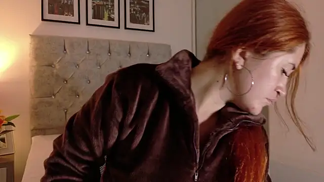 Snapshot of AmberLaurentt chatting on April 9, 2026, 11:16 am AmberLaurentt online show from April 9, 2026, 11:16 am