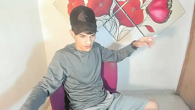Jesshot bigcock20cm online show from July 26, 2026, 4:19 am