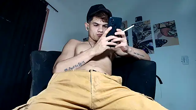 Snapshot of Jesshot_bigcock20cm chatting on April 6, 2026, 7:37 pm Jesshot bigcock20cm online show from April 6, 2026, 7:37 pm