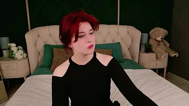 Snapshot of Milana_Bold chatting on July 7, 2026, 3:37 pm Milana Bold online show from July 7, 2026, 3:37 pm