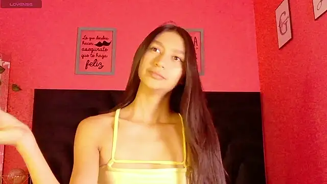 Snapshot of ThinPrincesss chatting on February 13, 2026, 1:00 pm ThinPrincesss online show from February 13, 2026, 1:00 pm