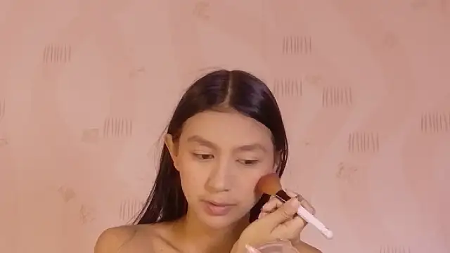 Snapshot of ThinPrincesss chatting on February 14, 2026, 12:49 pm ThinPrincesss online show from February 14, 2026, 12:49 pm