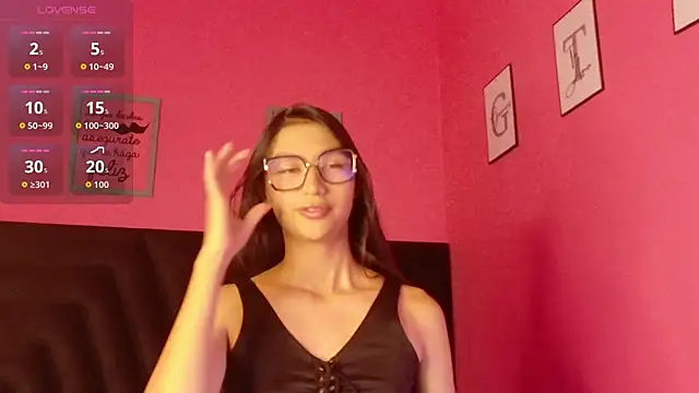 Snapshot of ThinPrincesss chatting on February 23, 2026, 1:01 pm ThinPrincesss online show from February 23, 2026, 1:01 pm