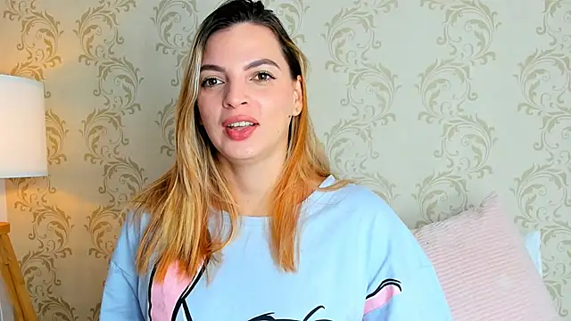 Snapshot of mahia_montenegro chatting on March 1, 2026, 4:07 pm mahia montenegro online show from March 1, 2026, 4:07 pm