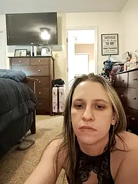 sexyymeli online show from March 5, 2026, 7:27 am