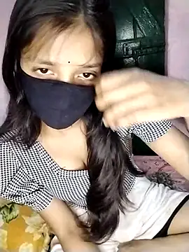 Naina-hott online show from March 25, 2026, 6:29 pm