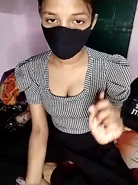 Snapshot of Naina-hott chatting on February 20, 2026, 8:11 pm Naina-hott online show from February 20, 2026, 8:11 pm