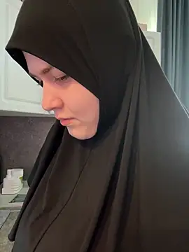 Snapshot of BunnyMelon chatting on April 12, 2026, 1:25 pm BunnyMelon online show from April 12, 2026, 1:25 pm