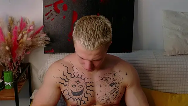 Snapshot of SterlingNoir chatting on February 18, 2026, 9:39 am SterlingNoir online show from February 18, 2026, 9:39 am