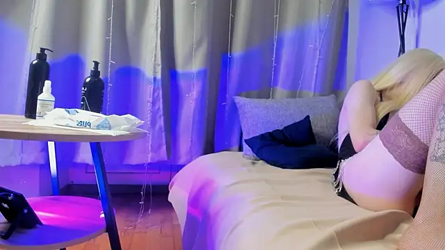 Snapshot of DeepSignal chatting on February 12, 2026, 8:52 pm DeepSignal online show from February 12, 2026, 8:52 pm