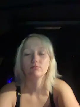 Snapshot of Marilynxo chatting on February 22, 2026, 3:42 am Marilynxo online show from February 22, 2026, 3:42 am