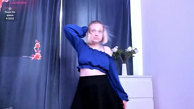 Snapshot of MariamGravert chatting on February 28, 2026, 6:57 am MariamGravert online show from February 28, 2026, 6:57 am