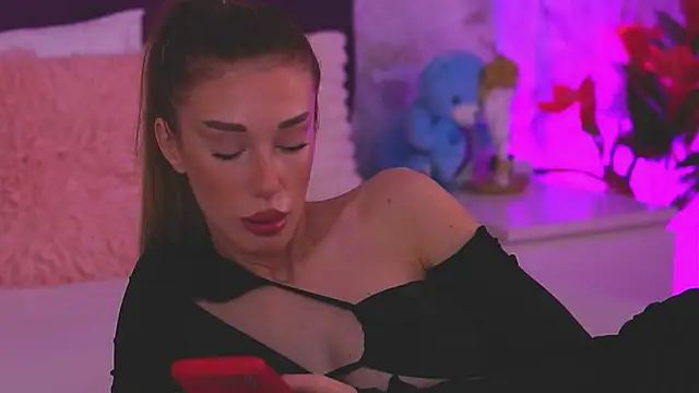 EllinaNuria online show from April 2, 2026, 3:35 am