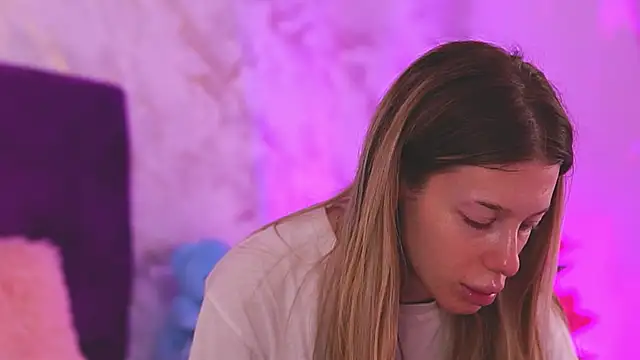 Snapshot of EllinaNuria chatting on February 23, 2026, 4:03 am EllinaNuria online show from February 23, 2026, 4:03 am