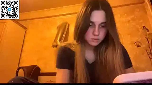 LovelySilk 63 online show from April 18, 2026, 7:07 pm