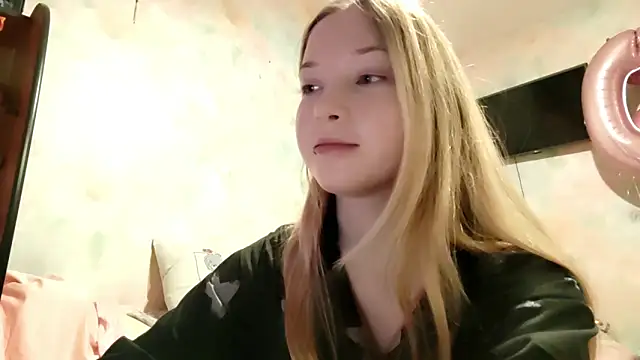 Snapshot of TiaBIanks chatting on March 5, 2026, 6:10 am TiaBIanks online show from March 5, 2026, 6:10 am