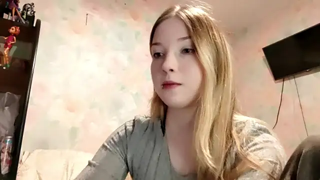 Snapshot of TiaBIanks chatting on April 15, 2026, 10:43 am TiaBIanks online show from April 15, 2026, 10:43 am