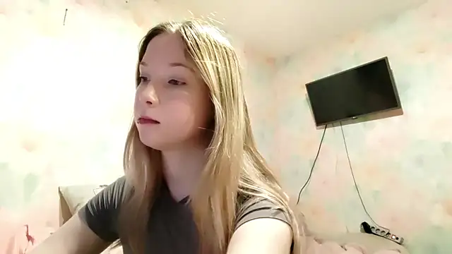 Snapshot of TiaBIanks chatting on March 7, 2026, 1:45 am TiaBIanks online show from March 7, 2026, 1:45 am