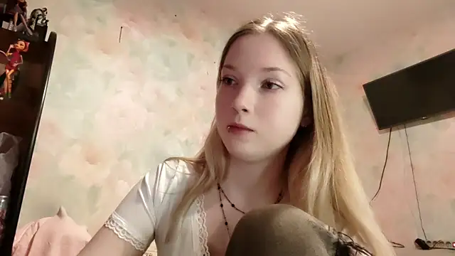 Snapshot of TiaBIanks chatting on April 2, 2026, 11:28 am TiaBIanks online show from April 2, 2026, 11:28 am