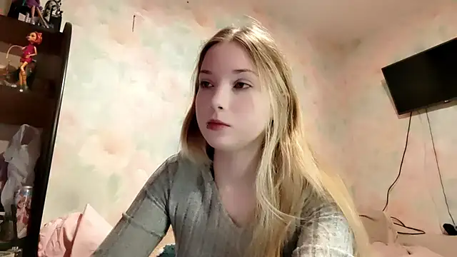 Snapshot of TiaBIanks chatting on April 11, 2026, 1:35 am TiaBIanks online show from April 11, 2026, 1:35 am