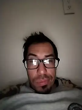 Snapshot of miiich86 chatting on February 26, 2026, 6:35 am miiich86 online show from February 26, 2026, 6:35 am