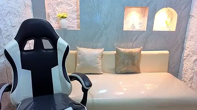 Snapshot of Catalina_Tx_ chatting on February 20, 2026, 12:51 pm Catalina Tx online show from February 20, 2026, 12:51 pm