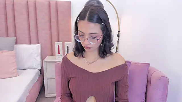 im lily  online show from March 8, 2026, 1:03 pm