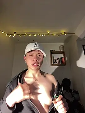 Snapshot of SimonMasseel chatting on February 21, 2026, 2:46 am SimonMasseel online show from February 21, 2026, 2:46 am