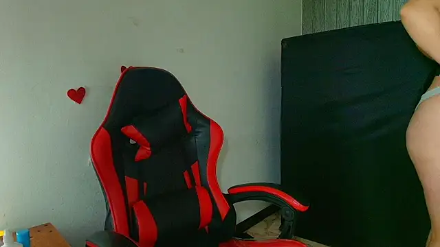 peachy hot online show from March 15, 2026, 4:52 am