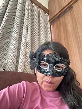 raavigirl online show from May 16, 2026, 6:56 am