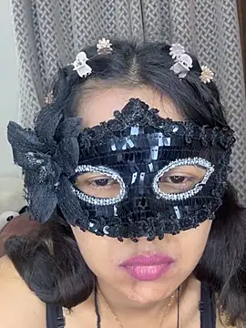 raavigirl online show from May 17, 2026, 5:57 pm