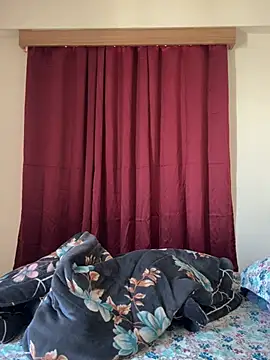 raavigirl online show from April 9, 2026, 3:19 am