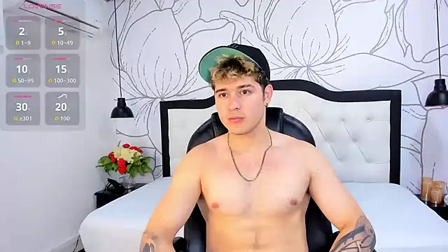 rayan linxx online show from April 6, 2026, 7:59 pm