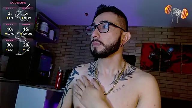 Snapshot of dave_wolf7 chatting on February 13, 2026, 1:44 pm dave wolf7 online show from February 13, 2026, 1:44 pm